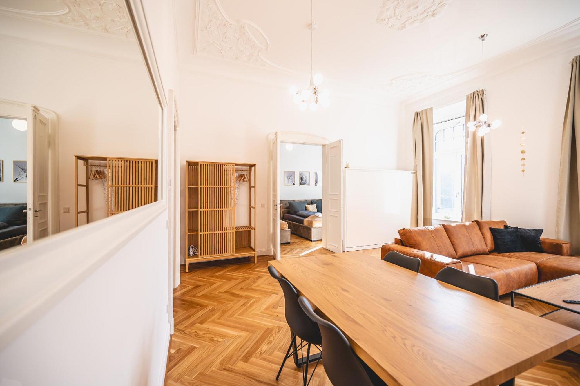 Apartment Tip! Geraeumiges Direkt Im Stadtzentrum Fuer 6 Personen Dresden